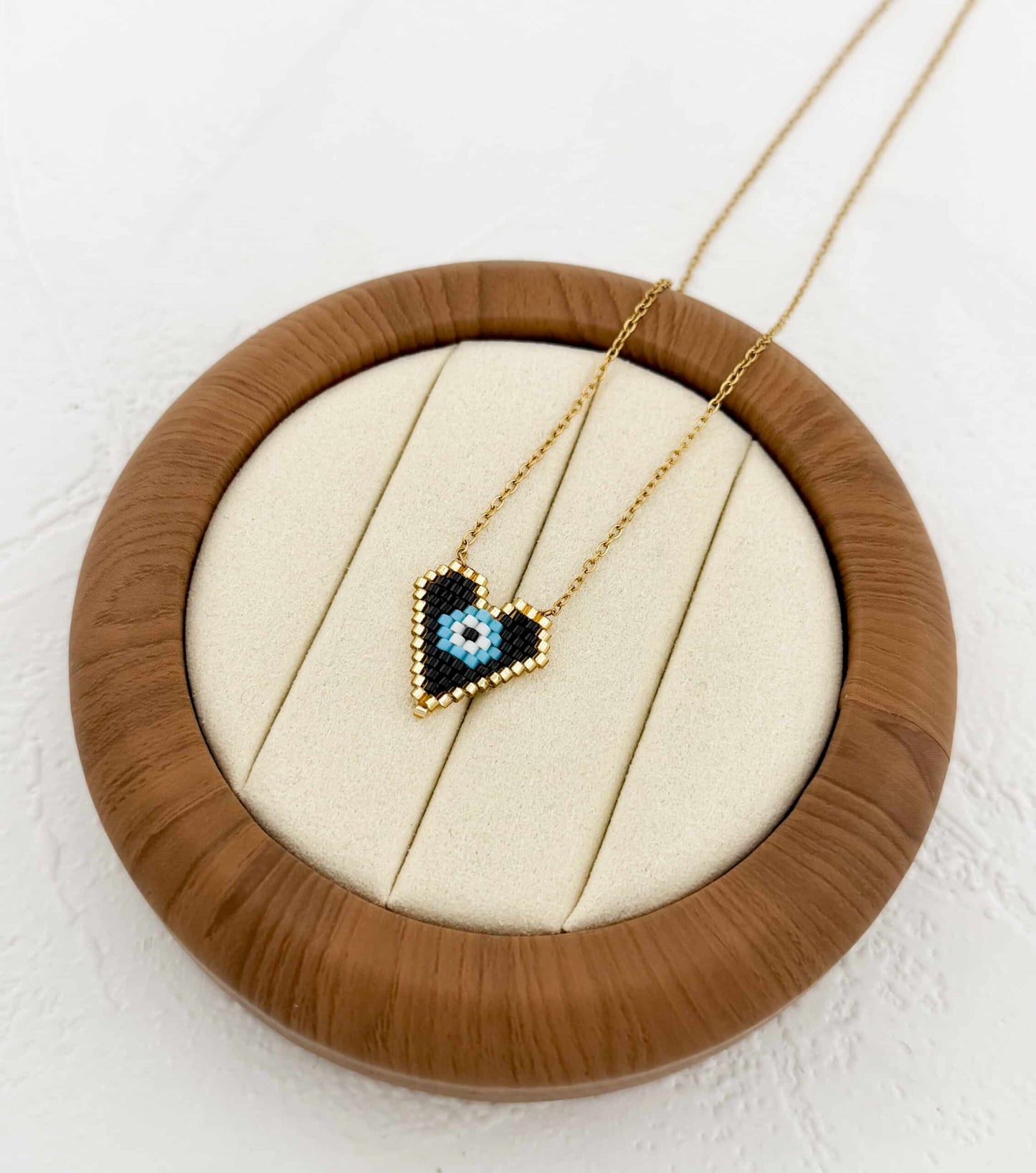 Black heart miyuki eye necklace