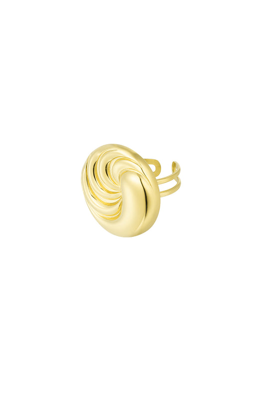 Twizzle wave ring
