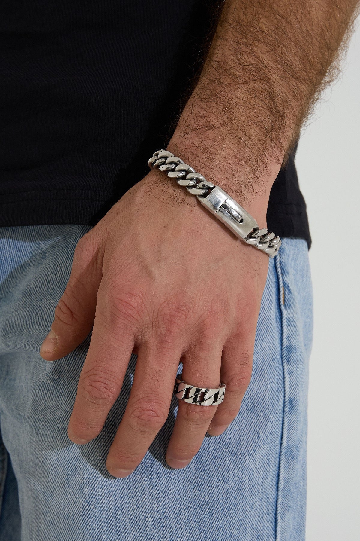 Coarse links bracelet